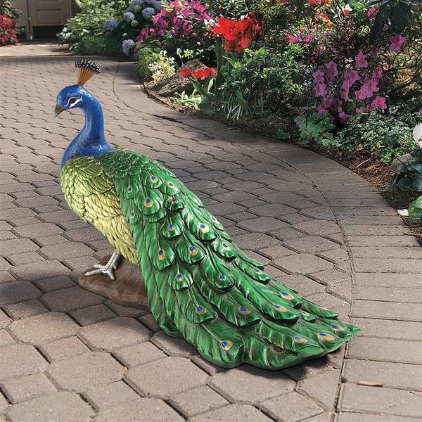 Design Toscano The Regal Peacock Garden Sculpture: Large DB20191